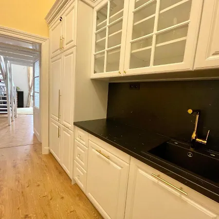 Paul's Palace - Absolute Center! Appartamento *