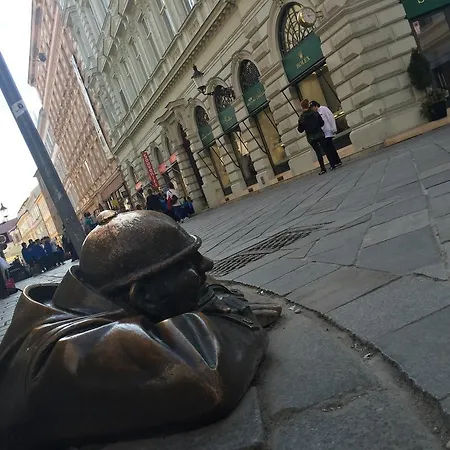 Paul's Palace - Absolute Center! Apartamento Bratislava